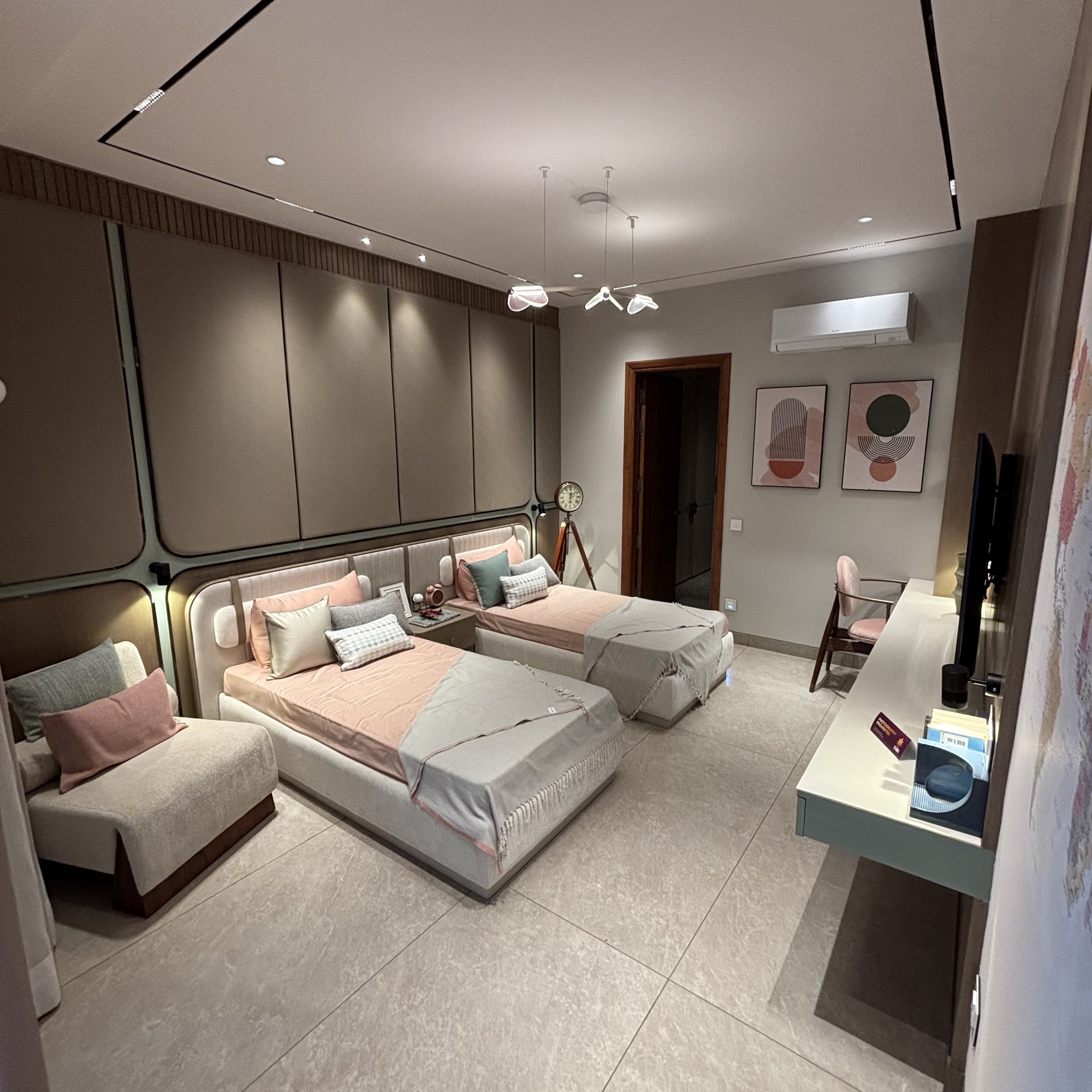 Gallery 8
